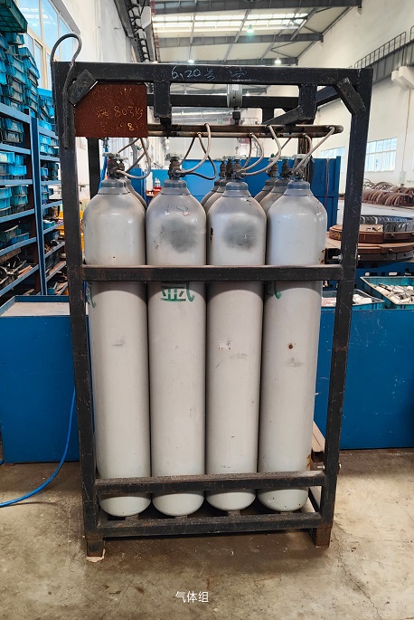 e3fb6b372894 e3fb6b372894